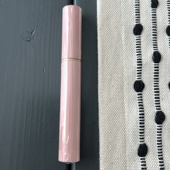 NEW Vegamour GRO Brow Serum - Picture 9 of 11